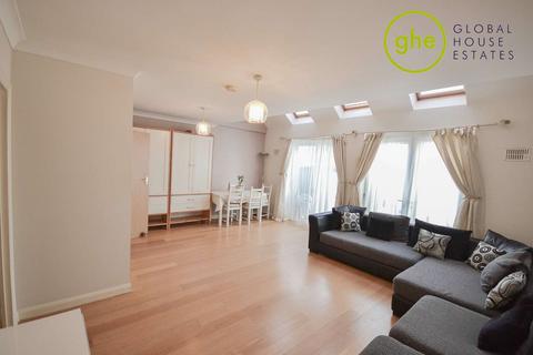 2 bedroom flat to rent, Trinity Road, Tooting, London