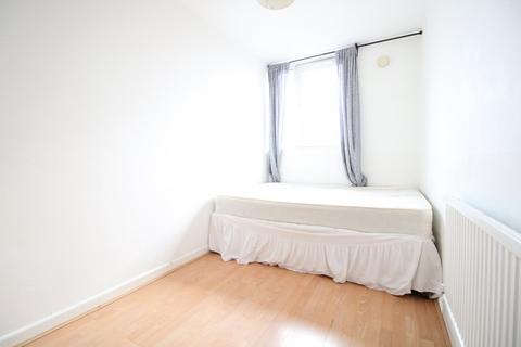 3 bedroom maisonette to rent, Pownall Road, London E8