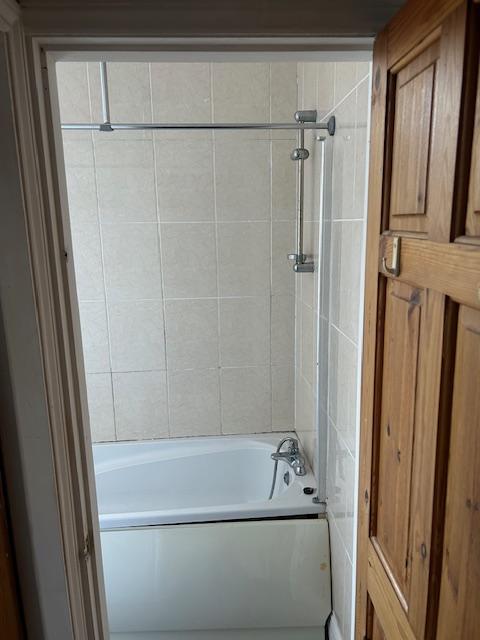 Side angle of bathroom