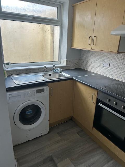 Side view of kitchen