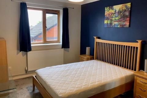 2 bedroom apartment to rent, Sarlou Court, Uplands, Swansea. SA2 0LW