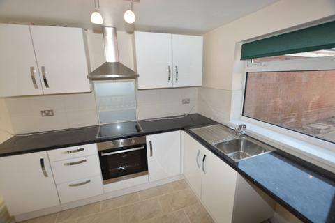 2 bedroom terraced house to rent, Kent Close, Worksop