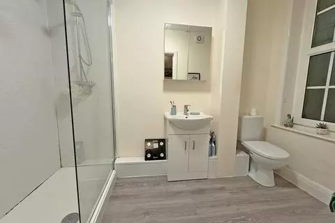 1 bedroom apartment to rent - View 5