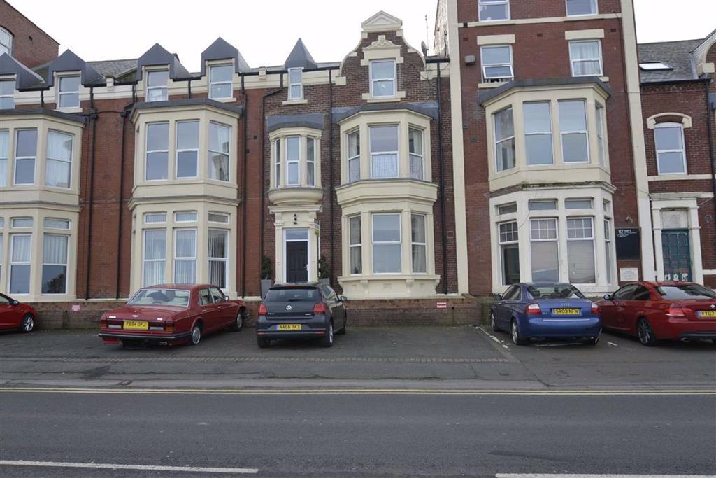 The Promenade, Whitley Bay 2 bed flat £475 pcm (£110 pw)