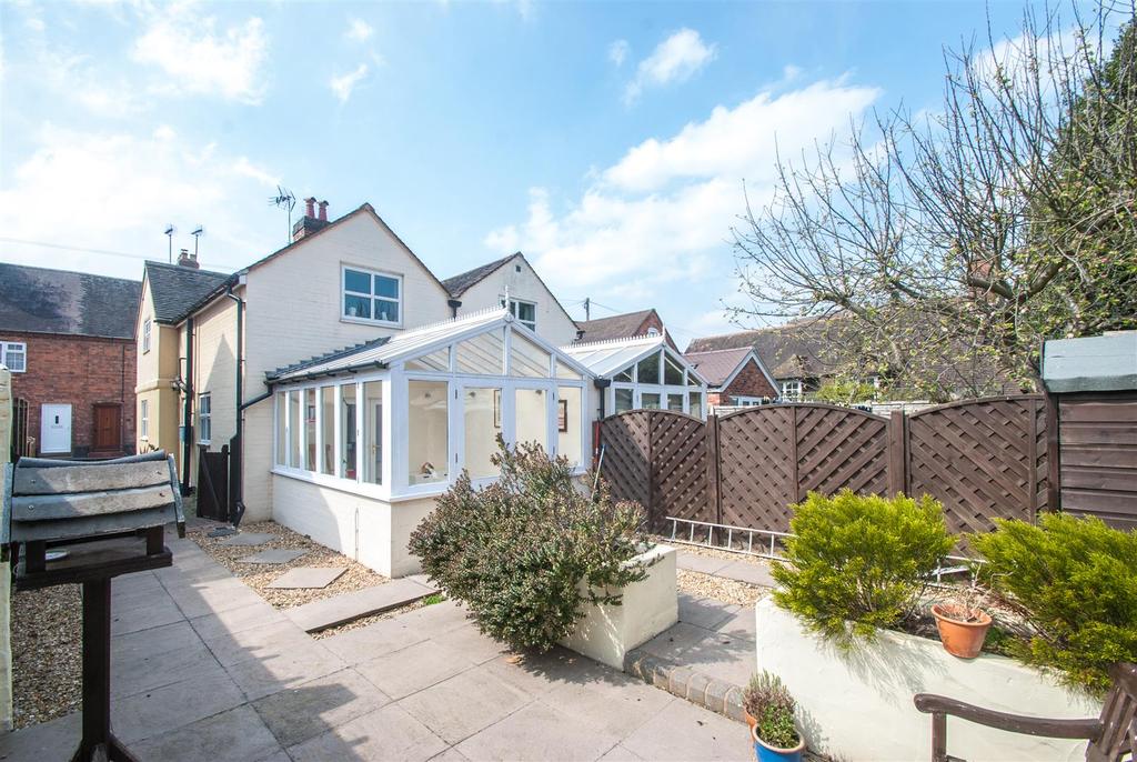 Hints Road, Hopwas, Tamworth 2 bed semidetached house £240,000