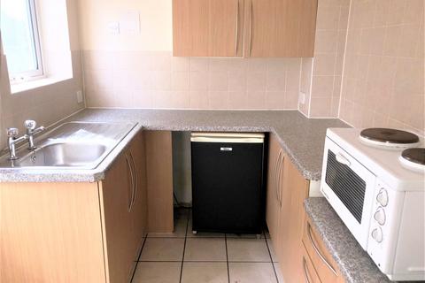 1 bedroom ground floor flat to rent, Popes Lane, Totton