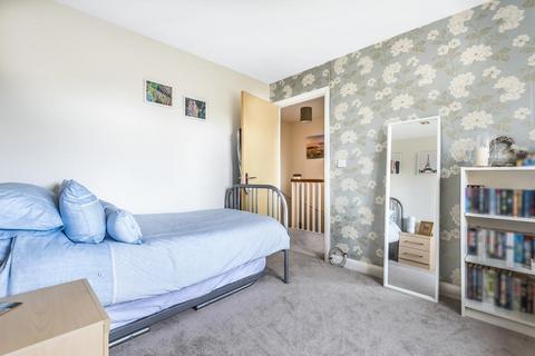 2 bedroom semi-detached house to rent, Baldwin Mews,  Carterton,  OX18
