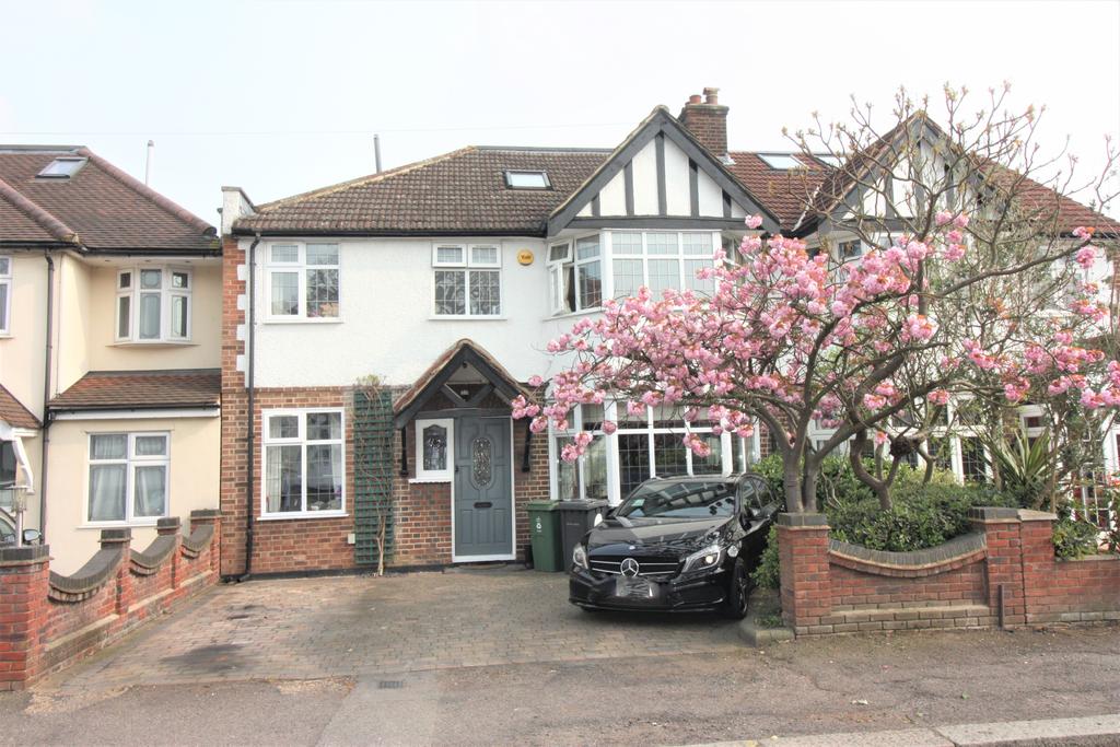 Beresford Road, Chingford, London E4 5 bed semidetached house for sale