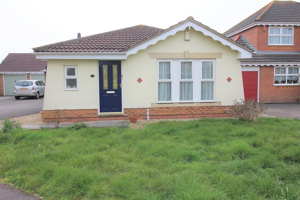 Cranmoor Green, Pilning, Bristol, BS35 4QF 3 bed bungalow £310,000