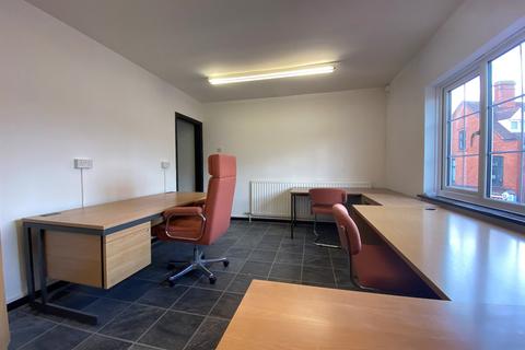 Office to rent - High Street, Stourbridge, DY8
