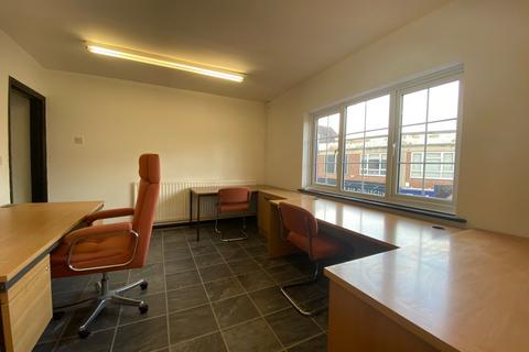 Office to rent, High Street, Stourbridge, DY8