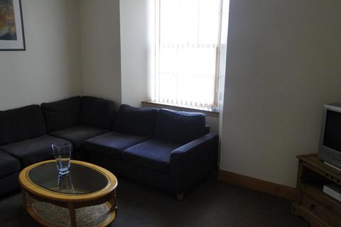 2 bedroom flat to rent, 6 Flat 3 County Place Perth PH2 8EE