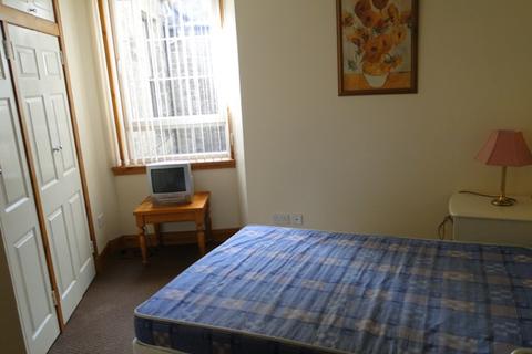 2 bedroom flat to rent, 6 Flat 3 County Place Perth PH2 8EE