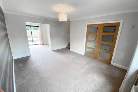 3 bedroom semi-detached house to rent, Saddlers Gate, Strathaven, South Lanarkshire, ML10