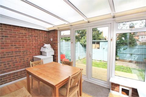 3 bedroom semi-detached house to rent, Bell Close, Beaconsfield, HP9