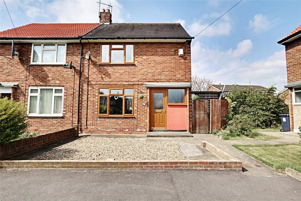 Ridgeway Road, Hull, East Yorkshire, HU5 2 bed semidetached house £