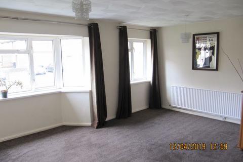 2 bedroom flat to rent, Jockey Fields, Dudley