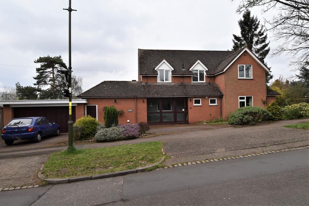 Oak Tree Lane, Bournville, Birmingham, B30 4 bed detached house £530,000