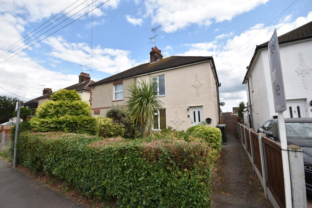 Cross Road, Maldon, CM9 3 bed semidetached house £285,000