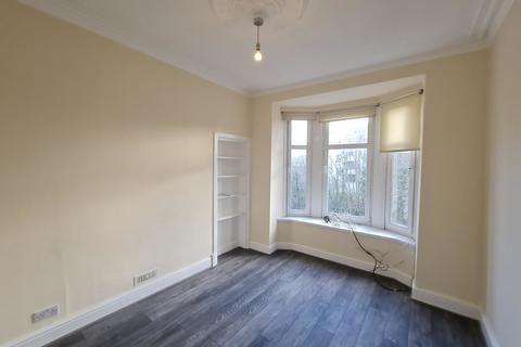 2 bedroom flat to rent, Holmlea Road, Cathcart G44