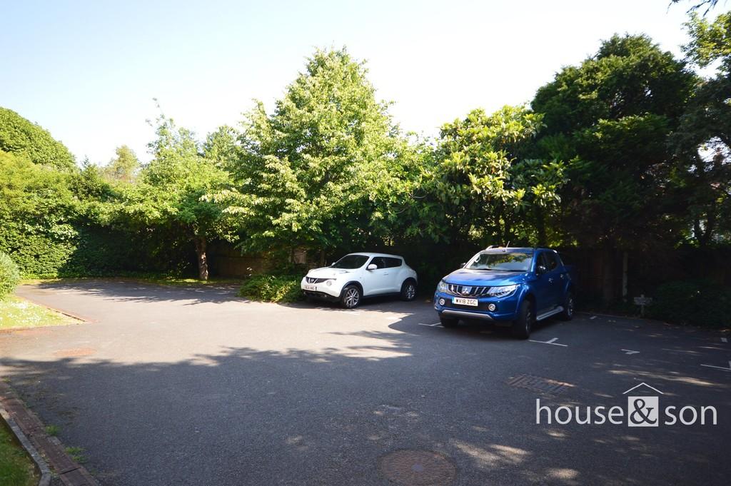 Apartment in Bournemouth - View 4