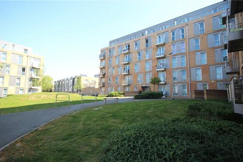 2 bedroom apartment to rent, Pontes Avenue, Hounslow, TW3