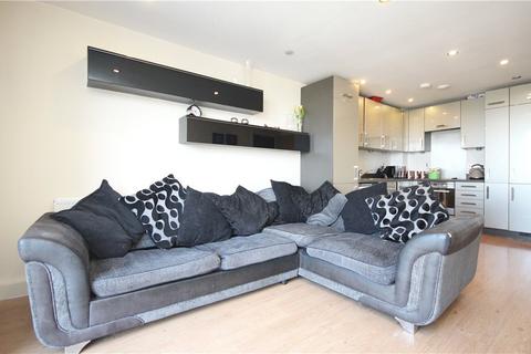 2 bedroom apartment to rent, Pontes Avenue, Hounslow, TW3