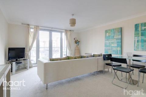2 bed flat/apartment for rent in Kelvin Gate, Bracknell
