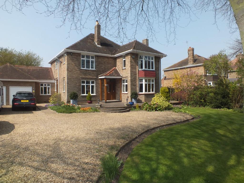 Church Street, Pinchbeck 5 bed detached house £460,000