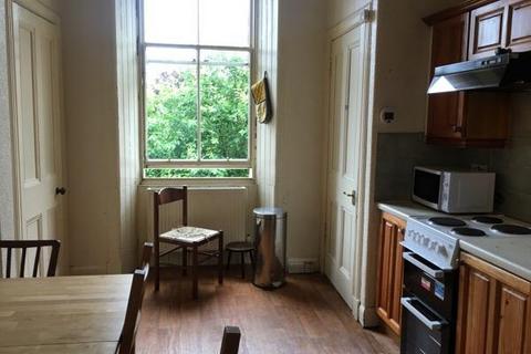 4 bedroom flat to rent, Montpelier Park, Bruntsfield, Edinburgh, EH10