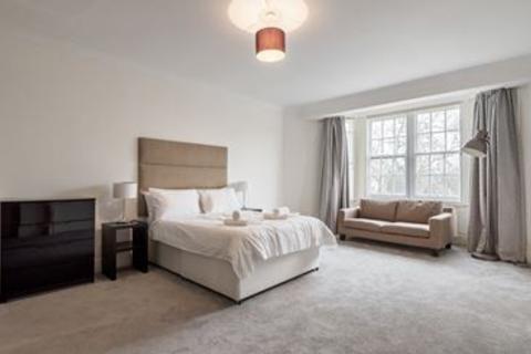 5 bedroom flat to rent - Park Road  NW8
