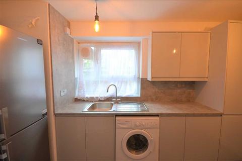 1 bedroom apartment to rent, Station Road, Manor Park