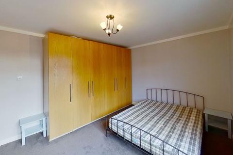 4 bedroom detached house to rent - Rupert Road, Guildford, GU2 7NE