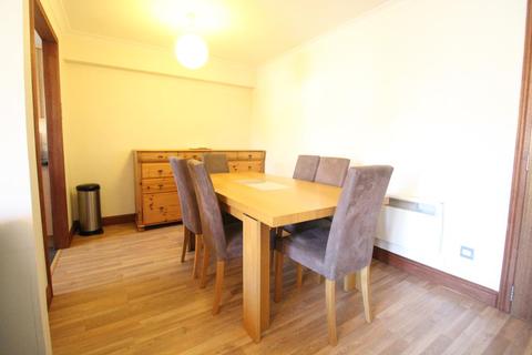 2 bedroom flat to rent - Cromwell Court, Ground Floor, AB15