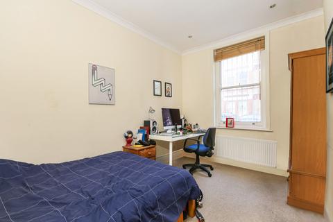 3 bedroom apartment to rent, Rushcroft Road, Brixton, London SW2