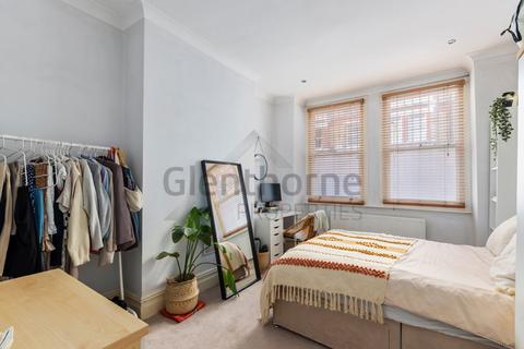 3 bedroom apartment to rent, Rushcroft Road, Brixton, London SW2