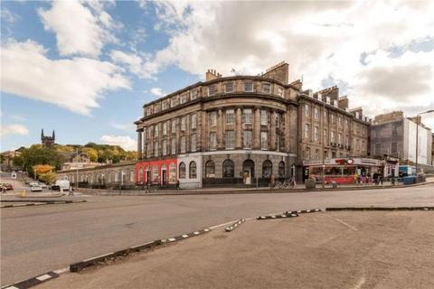 5 bedroom flat to rent, Blenheim Place, Leith, Edinburgh, EH7