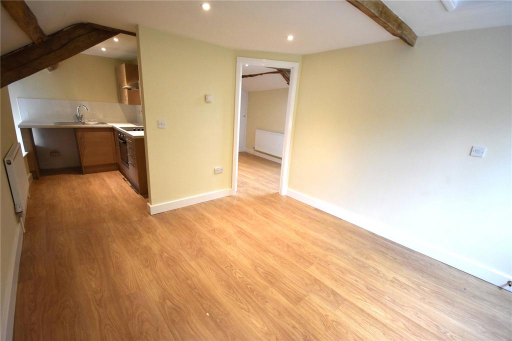North Molton, South Molton, EX36 1 bed apartment to rent £685 pcm (£