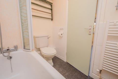 Studio to rent, Coromandel Heights - Lansdown