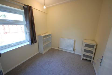3 bedroom terraced house to rent - The Wades, Hatfield