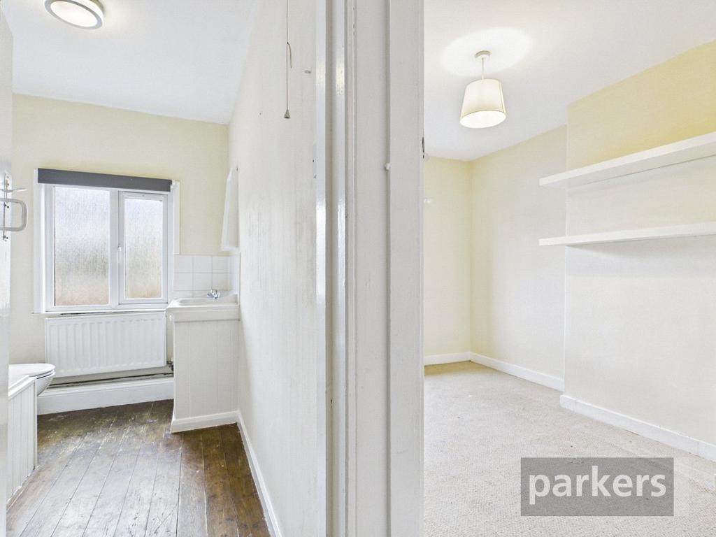 Bathroom/Bedroom