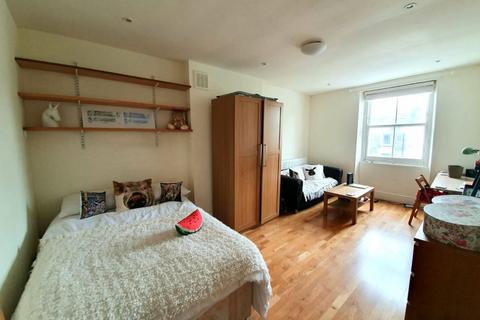 4 bedroom flat to rent, St Augustines Road, Camden