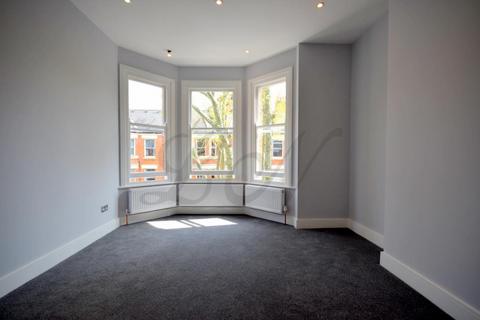 2 bedroom flat to rent, Cranworth Gardens, Oval, SW9