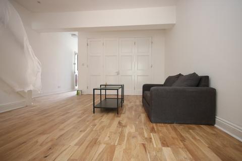 4 bedroom flat to rent, Seaford road, Tottenham