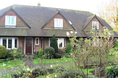 2 bedroom terraced house to rent, Penns Court, Horsham Road, Steyning, West Sussex, BN44 3BF