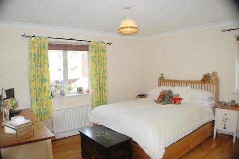2 bedroom apartment to rent, The Lyons, Tonbridge TN9