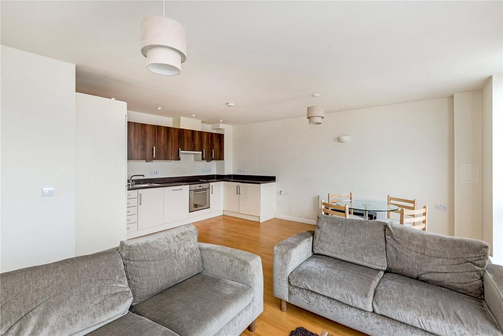 Apartment in London - More