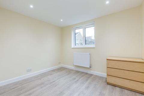 4 bedroom apartment to rent, Camden Square, Camden, NW1