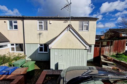 3 bedroom semi-detached house to rent, Warren Close, Cannock, WS12 0JY