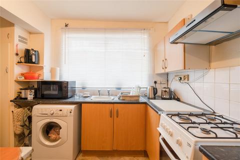 2 bedroom apartment for sale, Ainslie Street, Grimsby, N E Lincs, DN32